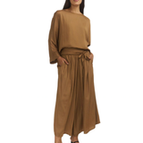 LONG SLEEVE STAPLE TOP / TAN