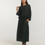 LONG SLEEVE STAPLE TOP / SAGE GREEN