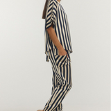 ROUND NECK STAPLE TOP / Navy Oyster Stripe